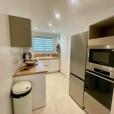 Apartman Spacious Group In Antibes