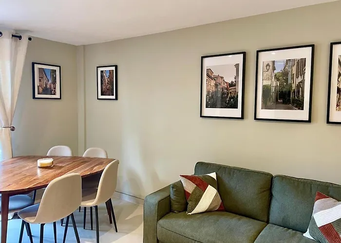 Spacious Group In * Antibes